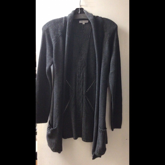 🌟 Cardigan With Embroidered Back - Picture 3 of 6